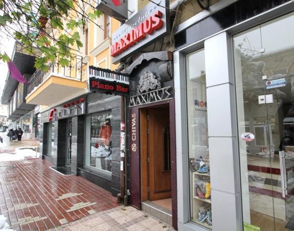 Complex Maximus Veliko Tárnovo Exterior foto